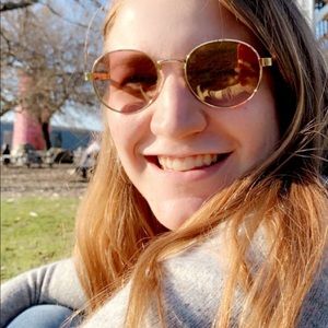 Meet your Posher, Brittany